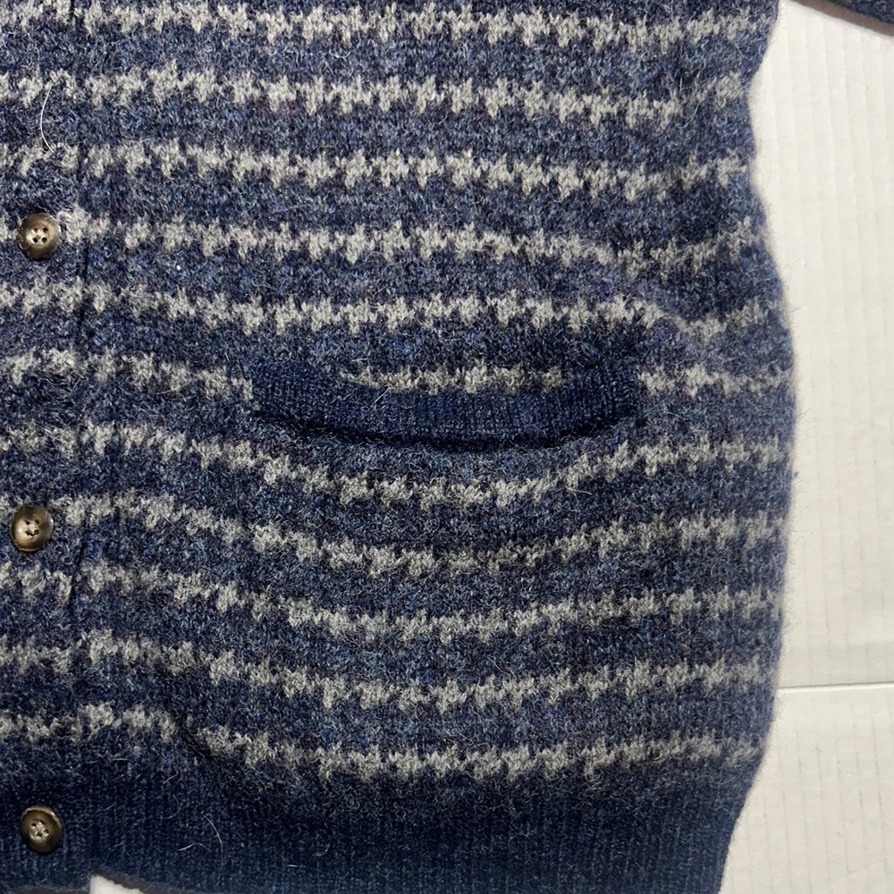Vintage Eddie Bauer 100% wool Blue and Gray houndstooth Striped Cardigan buttons - Picture 6 of 10
